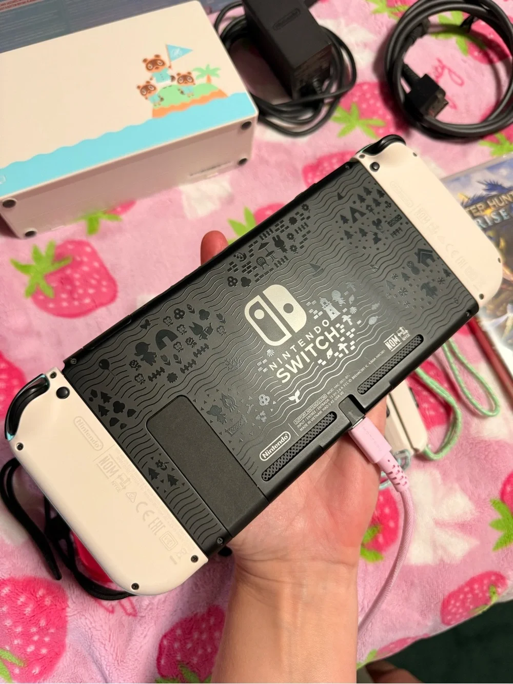 Nintendo Switch Animal Crossing Special Edition Bundle – 4 Joy-Cons + Sealed Gam